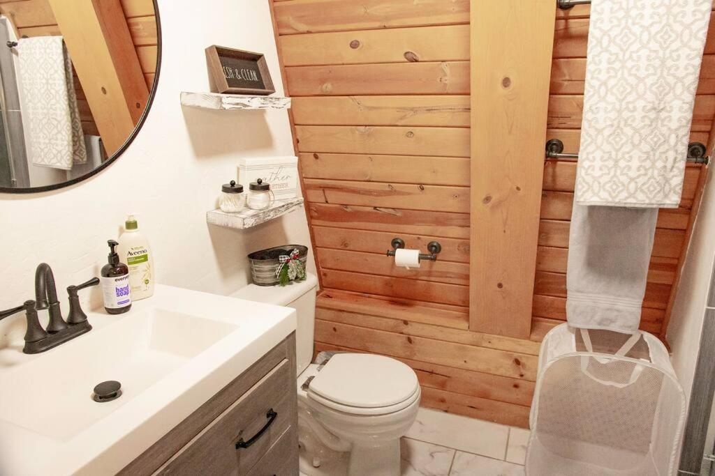 Hébergement de vacances Grand Canyon Cabin! One Hour And 10 Minutes To The South Entrance! *