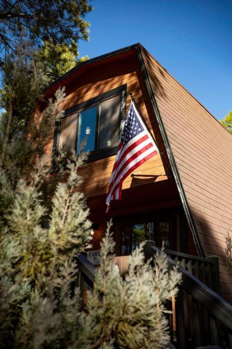 Grand Canyon Cabin! One Hour And 10 Minutes To The South Entrance! Hébergement de vacances
