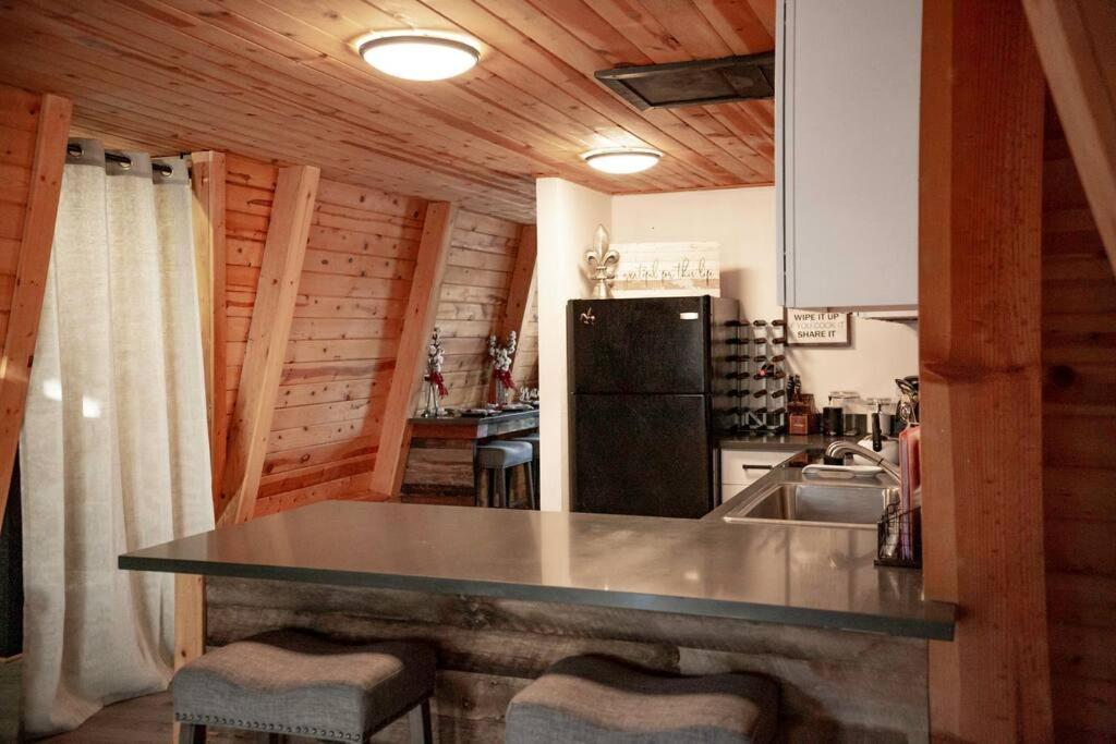 Grand Canyon Cabin! One Hour And 10 Minutes To The South Entrance! *