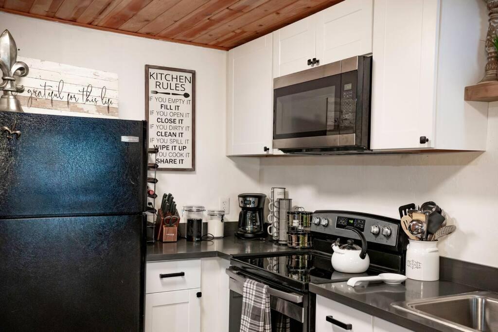 Hébergement de vacances Grand Canyon Cabin! One Hour And 10 Minutes To The South Entrance!