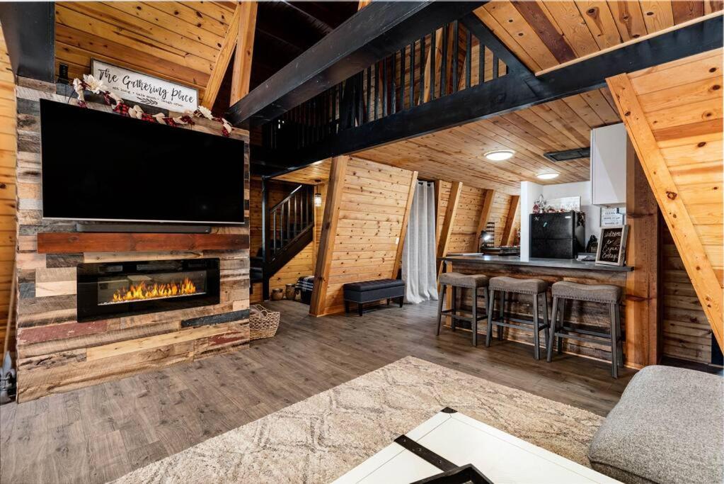 Grand Canyon Cabin! One Hour And 10 Minutes To The South Entrance!