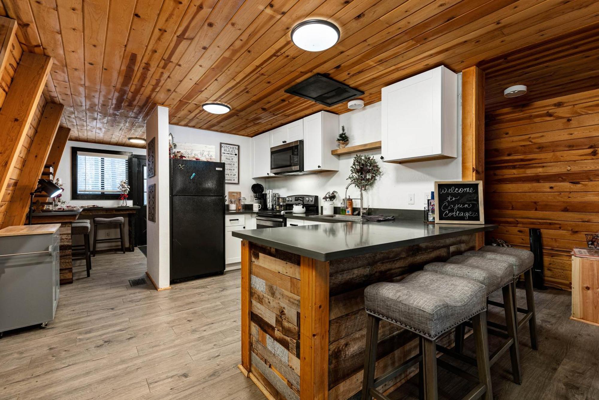 Hébergement de vacances Grand Canyon Cabin! One Hour And 10 Minutes To The South Entrance!